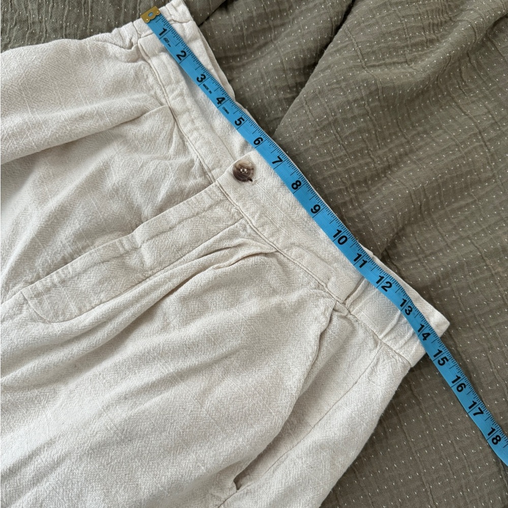Lacausa Linen Blend Pleated Shorts - Picture 9 of 9